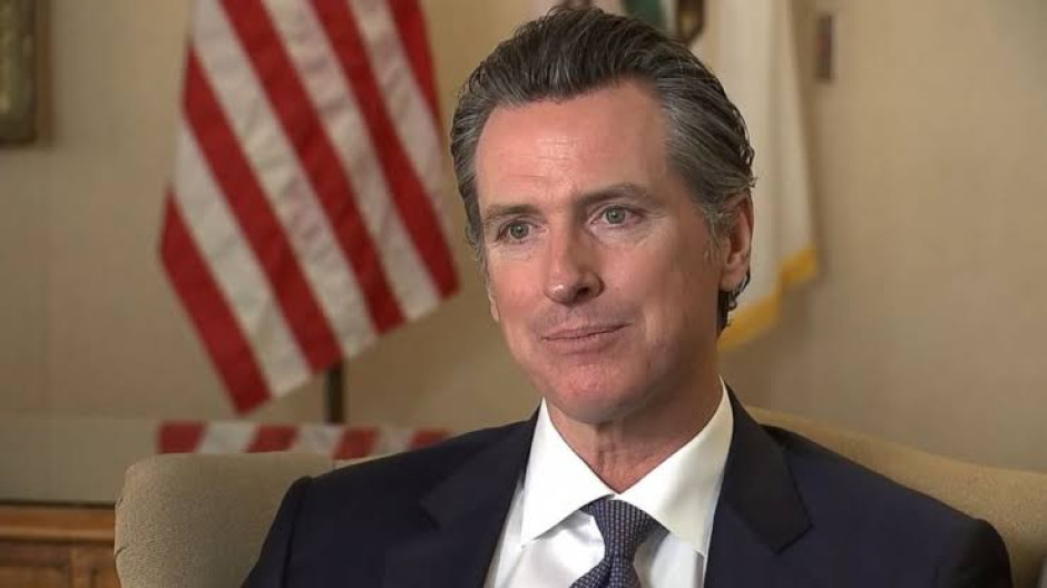 Gobernador de California asegura que el Estado recibirá 200 millones de cubre bocas mensuales