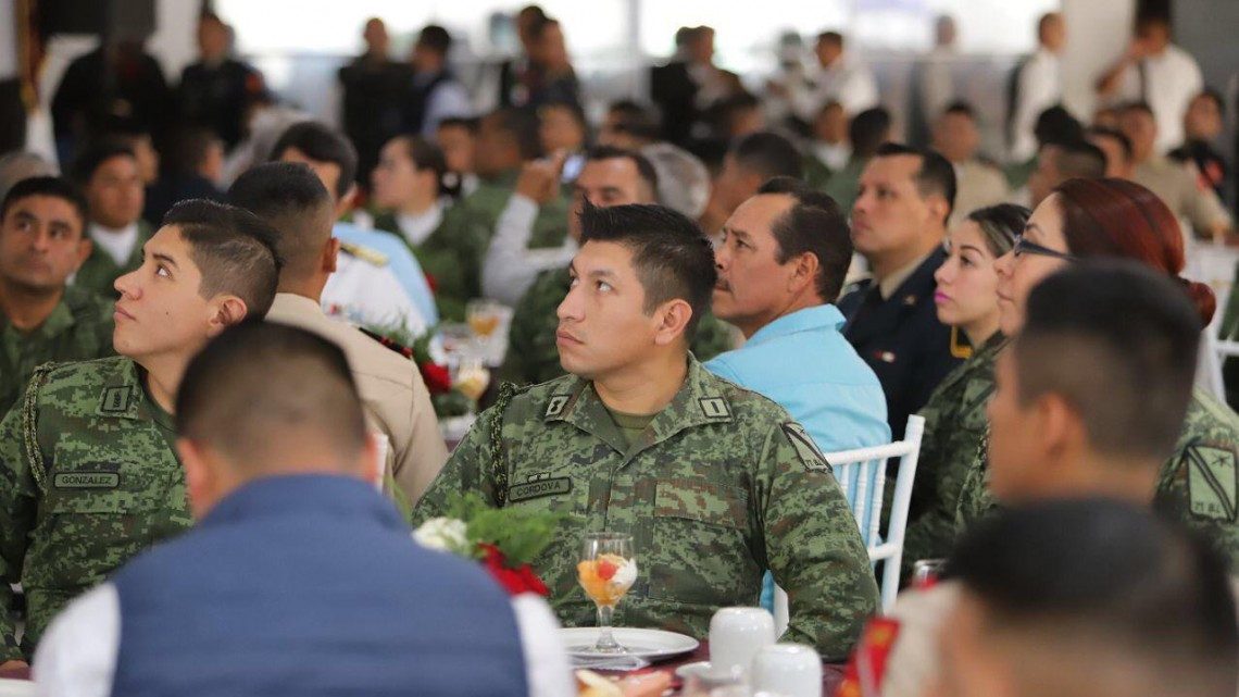 Acude FGCV a celebración del 106 aniversario del Ejército