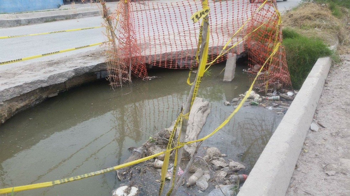 Piden vecinos terminen con "lago" de aguas negras