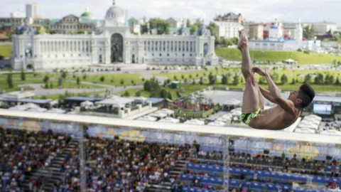 Jonathan Paredes gana plata en Serie Mundial de Clavados de Altura
