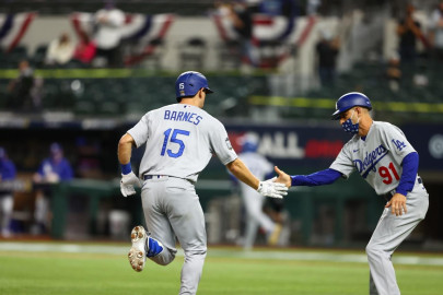 Dodgers vencen a los Rays y toman ventaja en la Serie Mundial