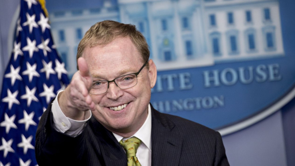 EU no soportará "golpes" de China en guerra comercial