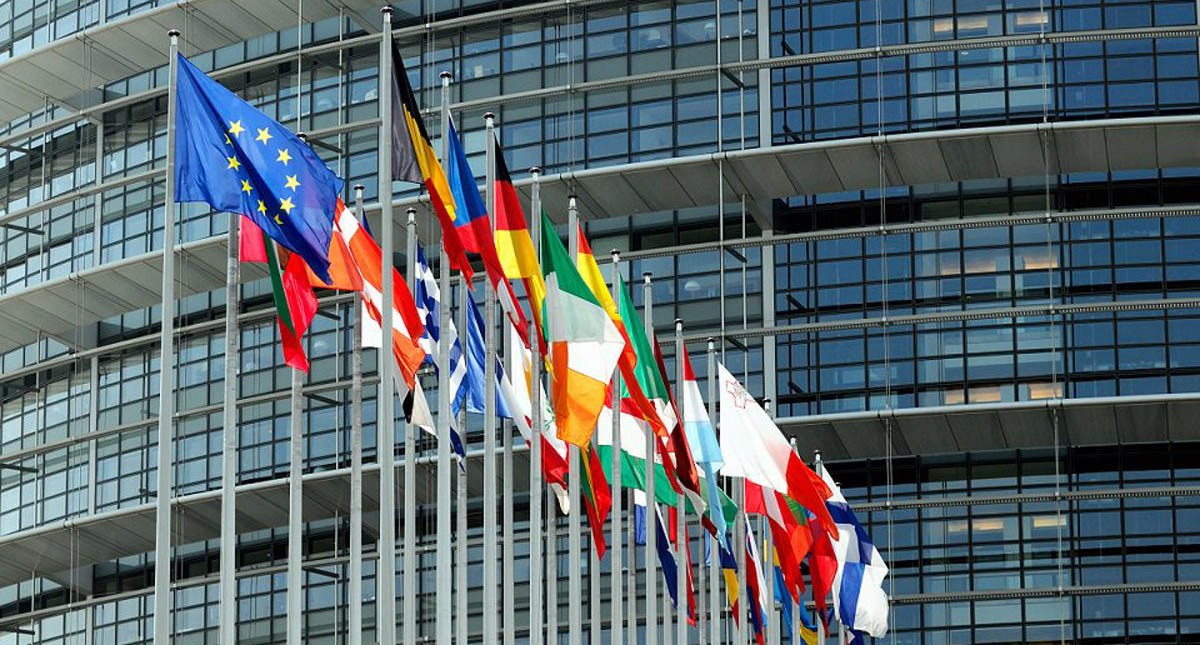 UE abrirá centros de recepción a migrantes