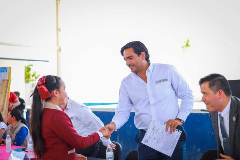 Felicitó Alcalde de Reynosa a Legisladora Infantil del Distrito 09