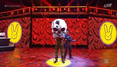 Bad Bunny hace un performance histórico junto a "Booker T"  en el Royal Rumble 2021