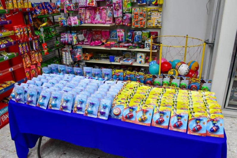 Farmacia López realiza donación al "Juguetón 2020" que organiza DIF Reynosa