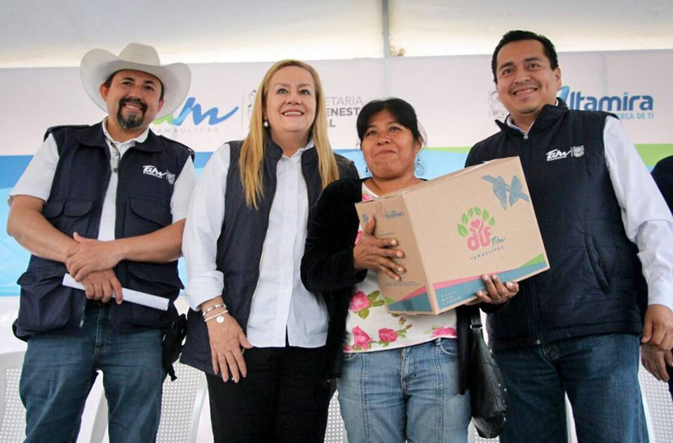 Lleva Ayuntamiento apoyos a adultos mayores