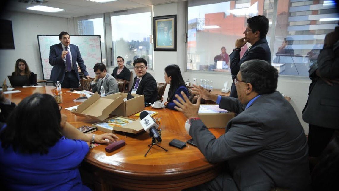 Planean INEA y SEP alianza con China para fortalecer atención a adultos