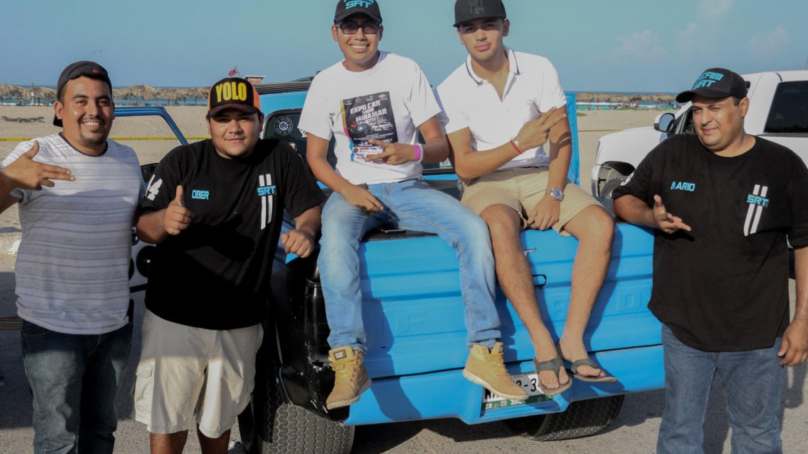 Reúne DIF Madero a familias en expo car show Miramar 2017