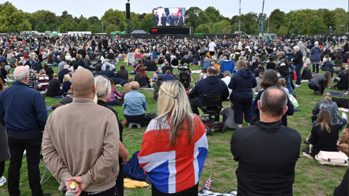Funeral de la reina Isabel II: El féretro es trasladado al Castillo de Windsor 