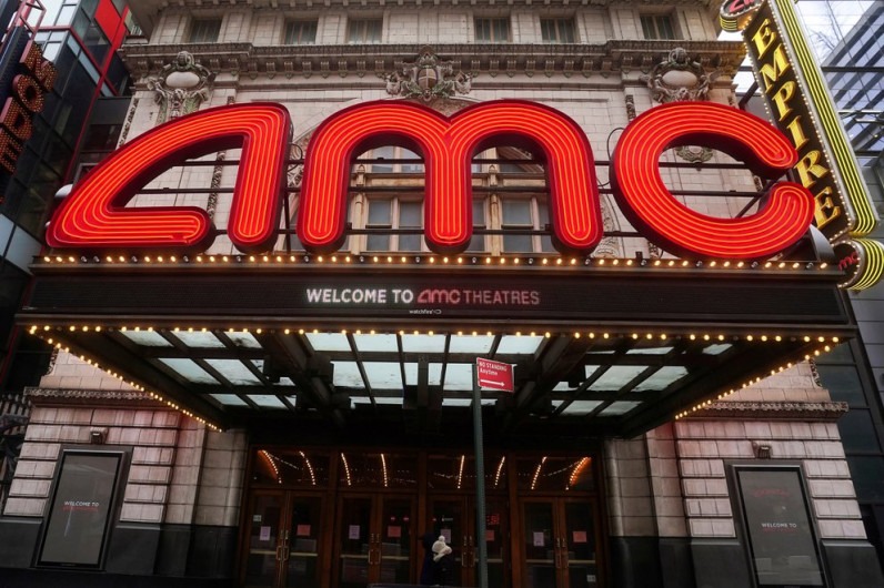 Cines AMC en EU no pedirán uso de cubrebocas a personas vacunadas 