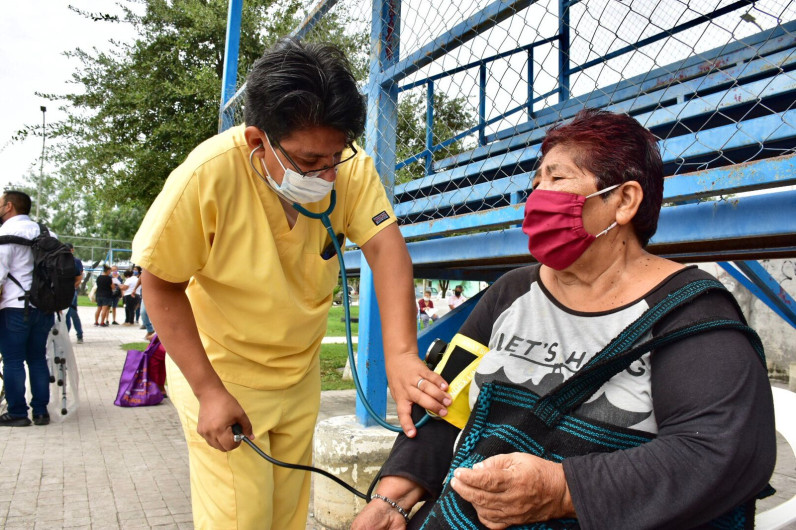 “DIF Reynosa en Tu Casa” visitó a las familias de las Colonias México y El Oasis