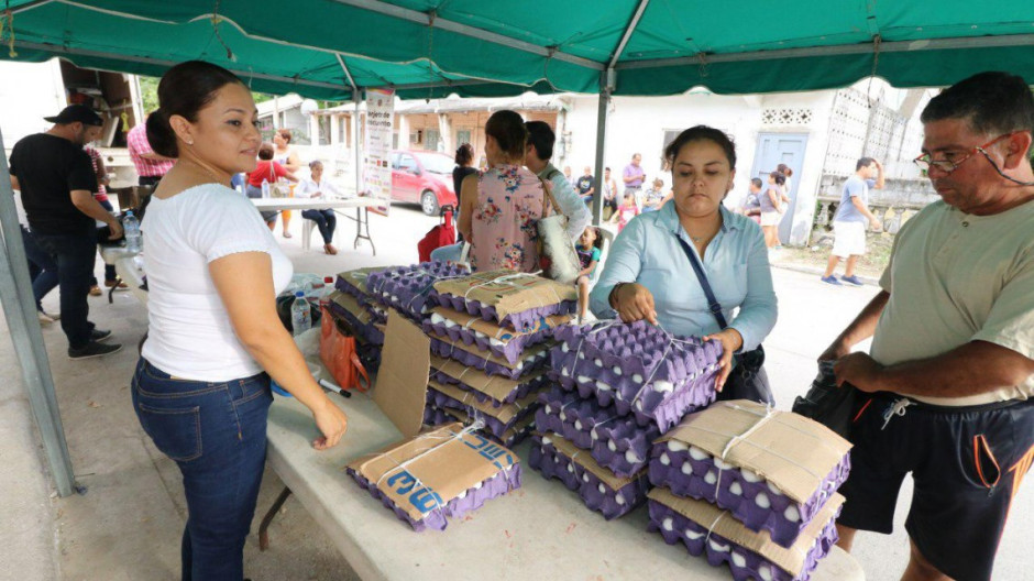 Somos un gobierno que escucha y apoya a su gente: Magdalena Peraza