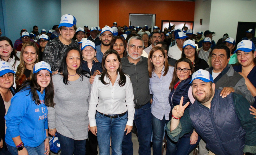 Precandidata del PAN se reúne con militantes de Acción Nacional