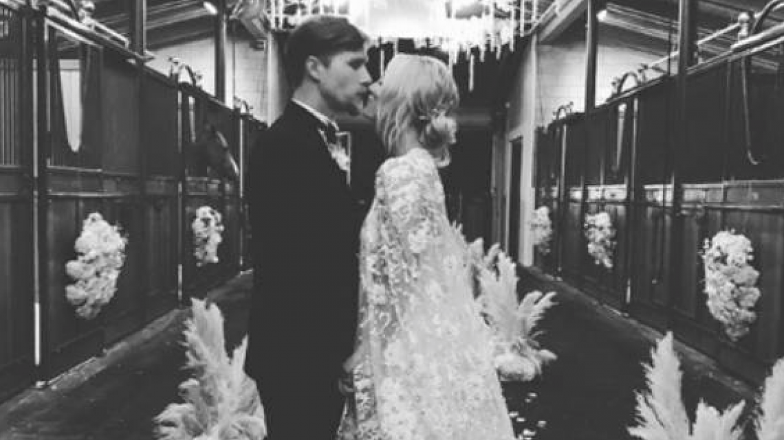 Kaley Cuoco se casa con el multimillonario Karl Cook