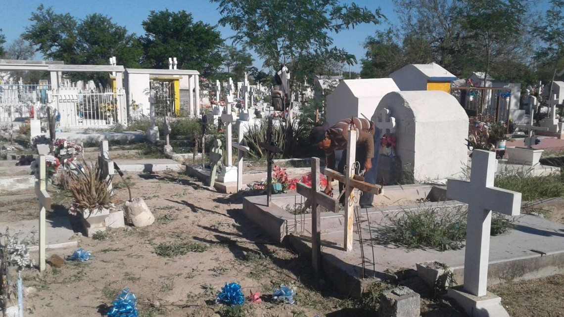 Panteones municipales limpios para visitantes