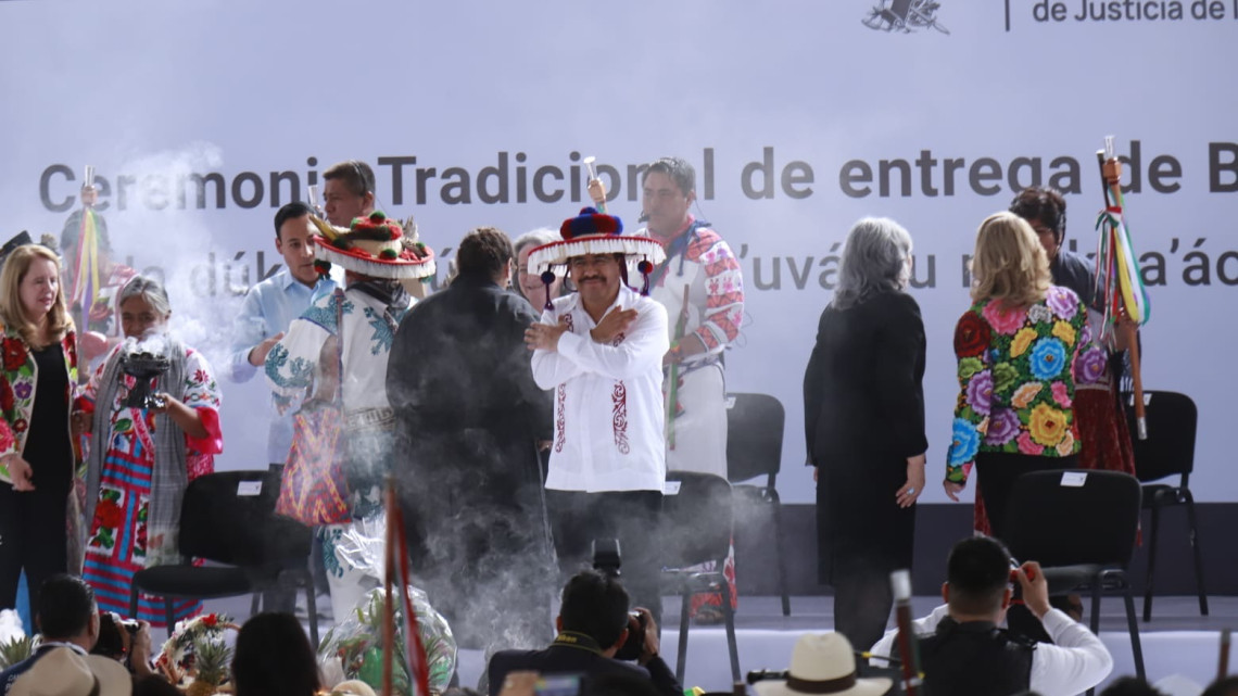 Inicia ceremonia de entrega de Bastón de Mando a los ministros de la SCJN