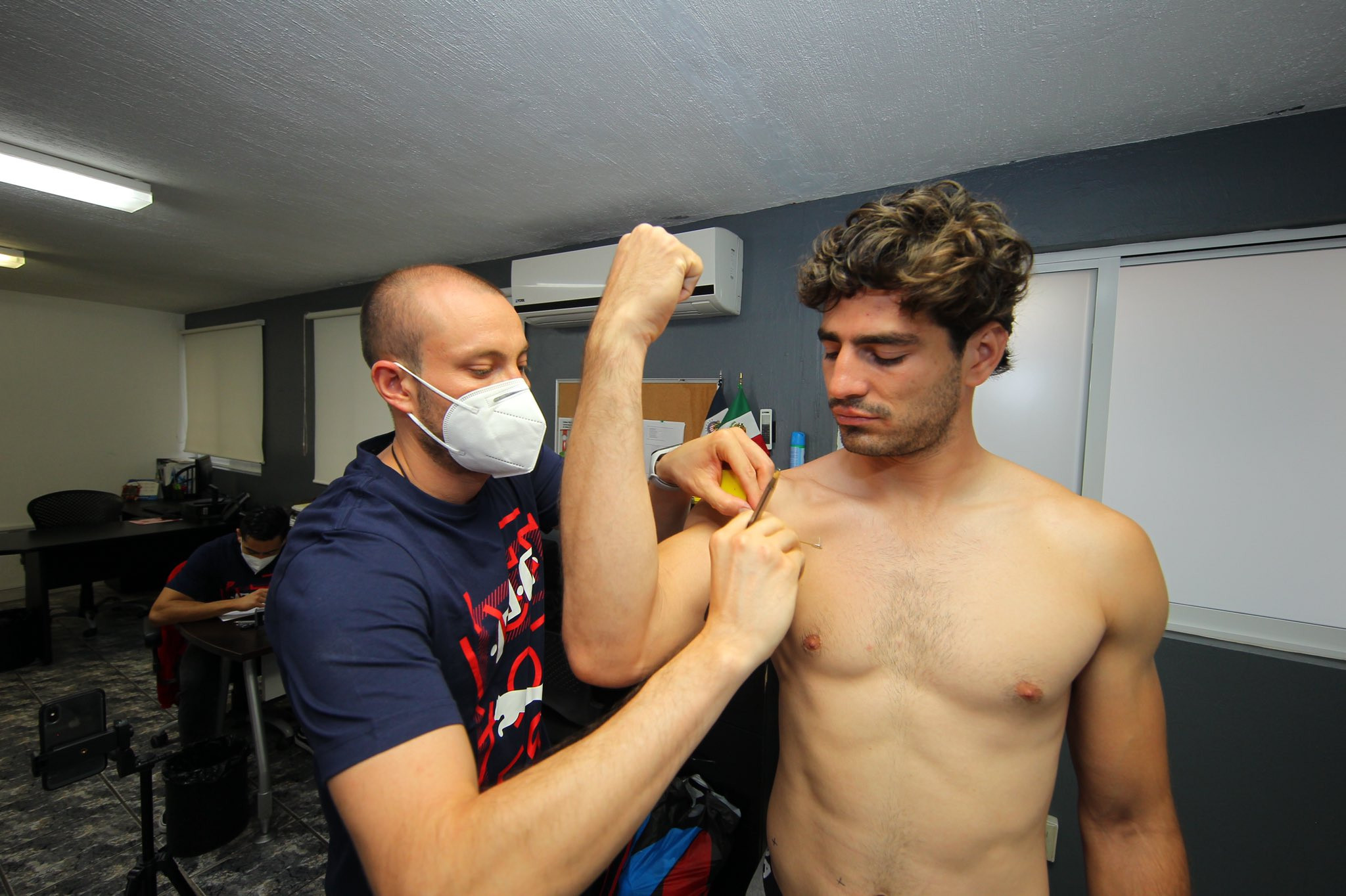 Se realizan jugadores de Chivas pruebas médicas de cara al próximo torneo 