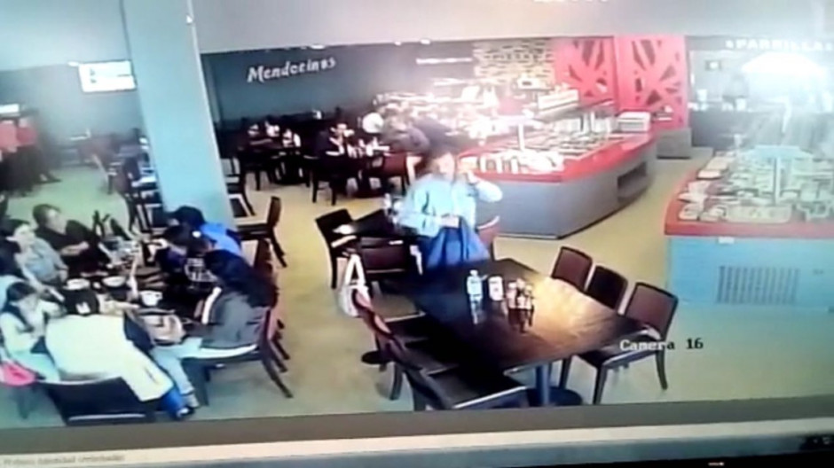 Pide alcaldesa atrapar a ladrón de bolsas de mujer en restaurantes