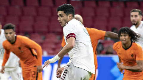 México vence a Holanda de la mano de Jiménez
