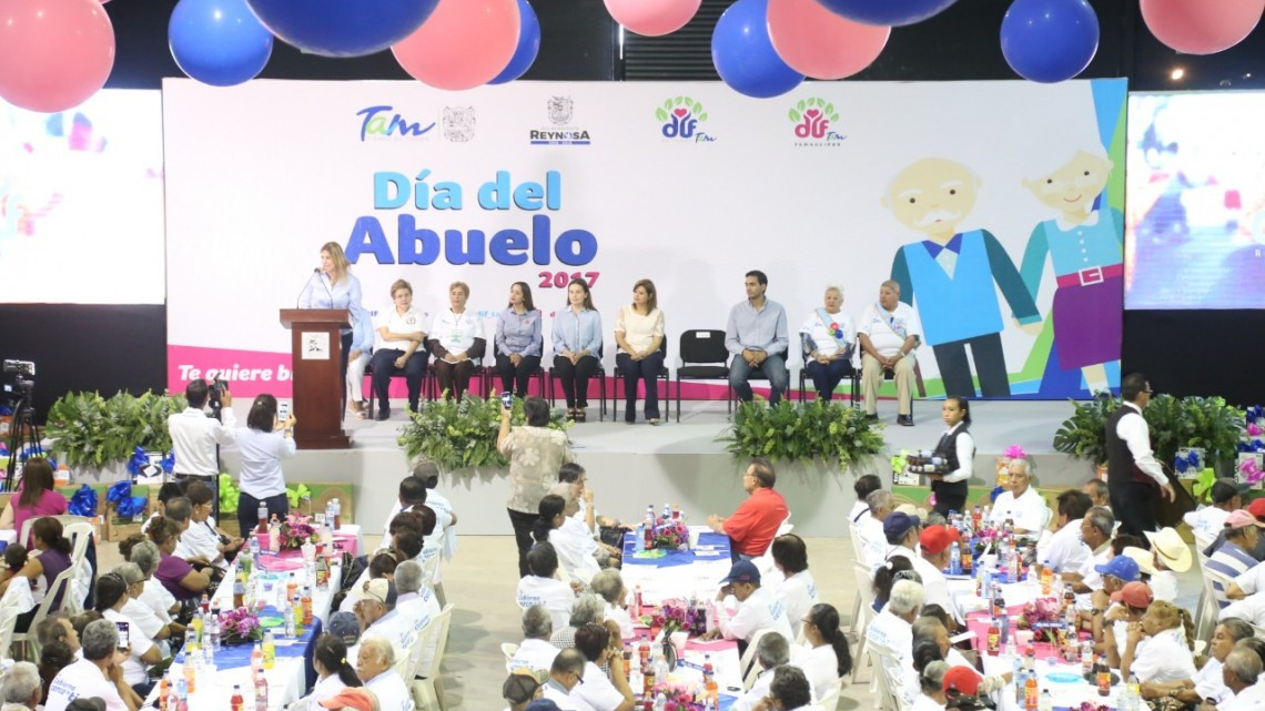 Celebra Maki a abuelitos en su día
