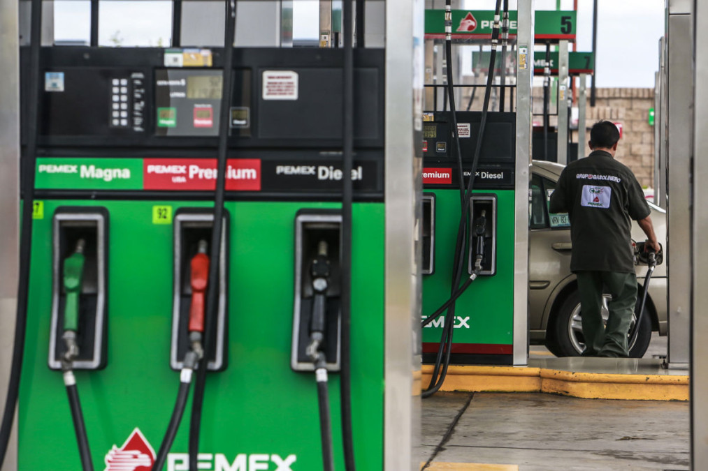 Precios de gasolinas y diésel aumentarán dos centavos este jueves