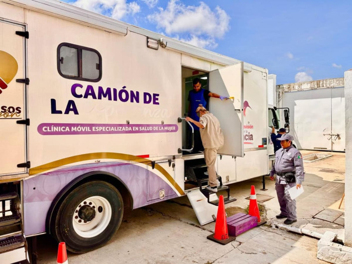 Conmemora CEDES Altamira lucha contra el cáncer de mama con rally deportivo, mastografías y yoga oncológico