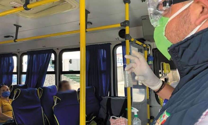 Choferes de transporte público instan a la ciudadanía a portar cubrebocas a bordo de las unidades