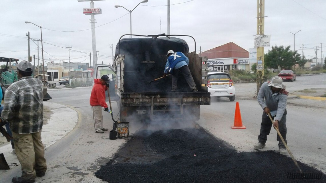 Intensifican labores de bacheo