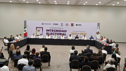 Firma Morena acuerdo por la integridad del proceso electoral, pese a resistencia de su delegado nacional