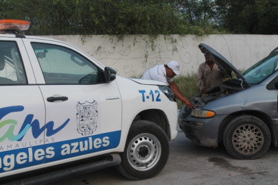 Ángeles Azules recorren carreteras dando servicio