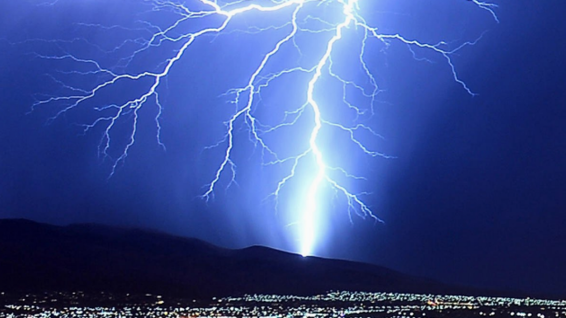 #Galería Las espectaculares tormentas eléctricas en Japón, Italia y España