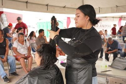 Familias de Las Torres agradecen a alcaldesa beneficios de Presidencia Cerquita de Ti