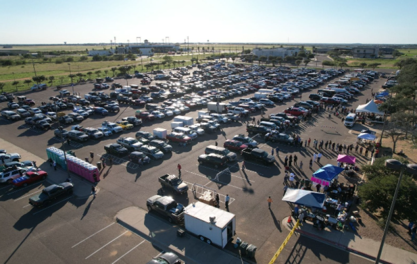 Recibe Nuevo Laredo caravana de paisanos con más de 2 mil vehículos