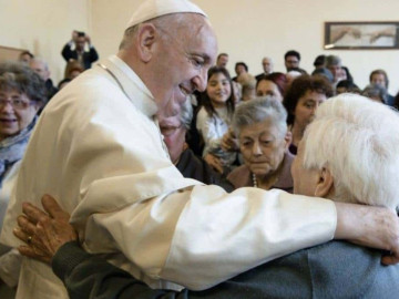 El Papa Francisco anuncia el día mundial de los abuelos