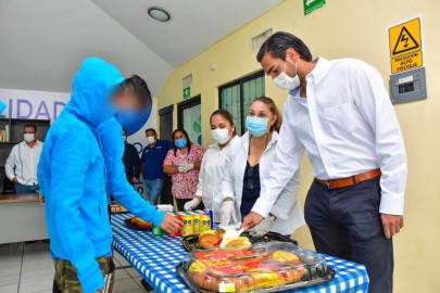 DIF Reynosa entregó regalos y rosca de Reyes en Centros de Asistencia Social