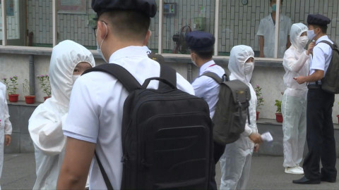 Reporta Corea del Norte 15 muertes más por "fiebre" tras declarar brote de Covid-19