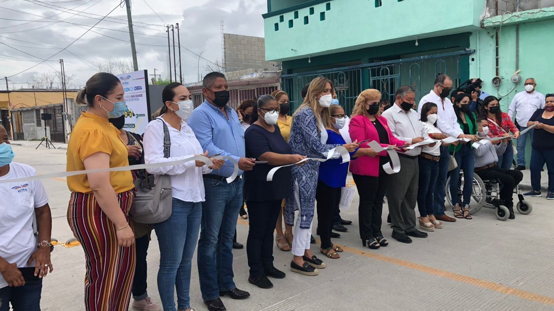 Pavimentan calles en Villa Esmeralda y La Joya