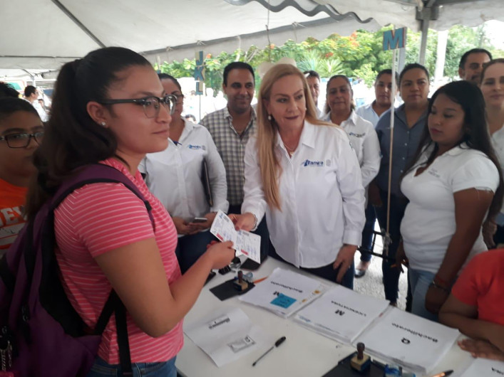 Total impulso a la educación desde nivel básico hasta universitarios