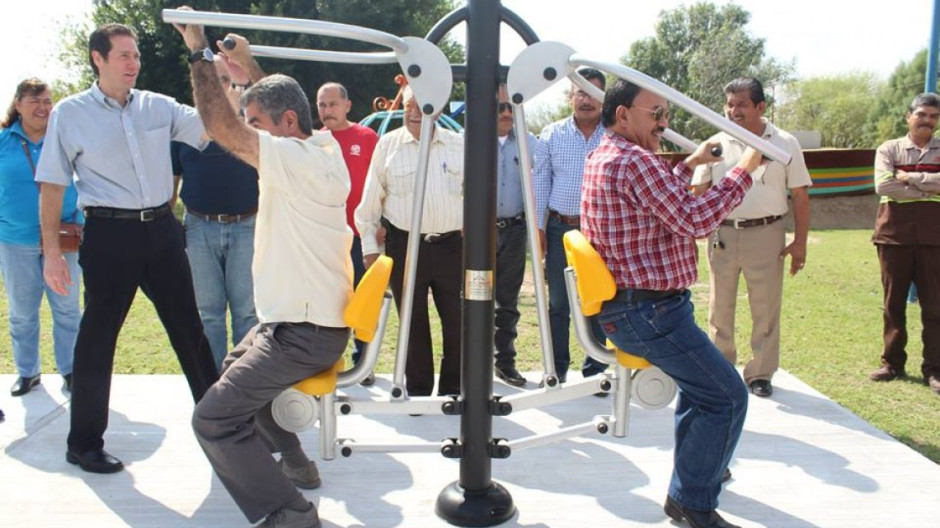 SJOIIM recibe donación de aparatos para ejercicio 