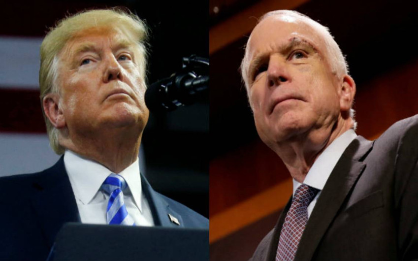 Trump por fin expresa su respeto por la muerte de McCain
