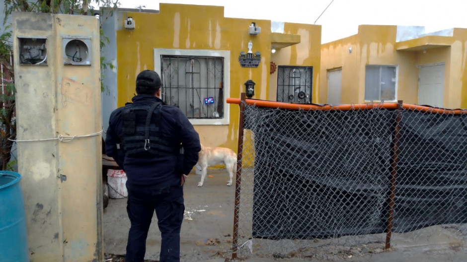 Personal de la Guardia Estatal rescatan a perro abandonado en Reynosa 