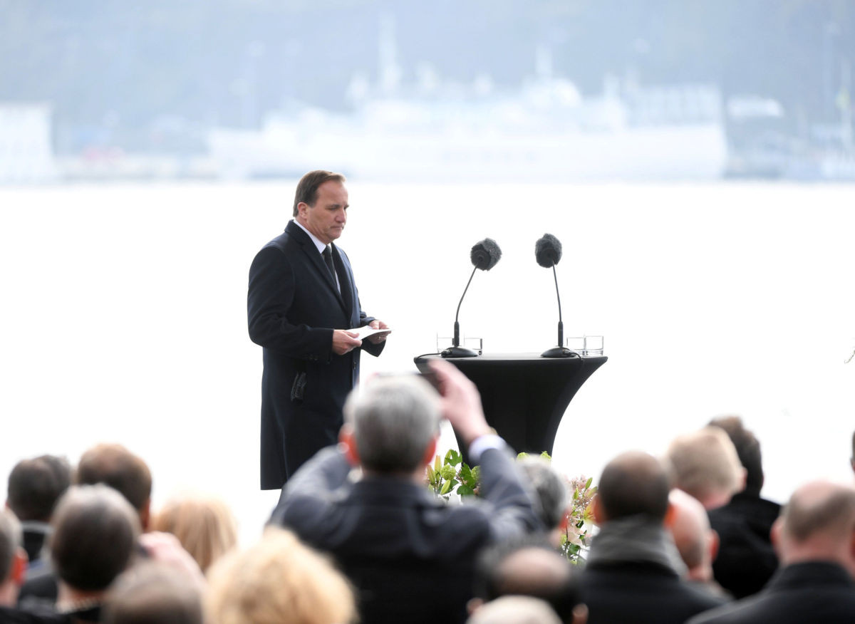 Guardan minuto de silencio en Suecia por víctimas de ataque con camión