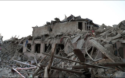 Azerbaiyán acusa a Armenia de lanzar misil que dejó 13 muertos