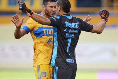 Tigres golea a Querétaro en el volcán