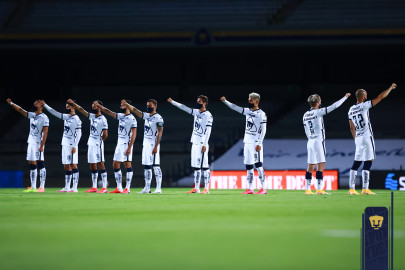 Pumas remontada histórica y avanza a la final del Guard1anes 2020