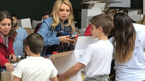 Camiones con despensa parten para apoyo de damnificados