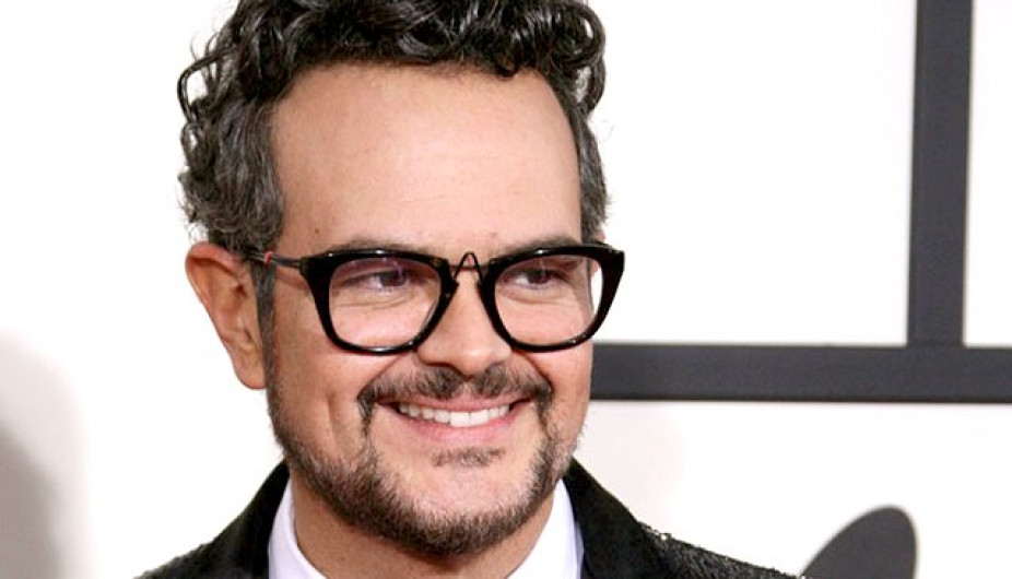 Aleks Syntek se retracta ante polémica sobre el reggaetón