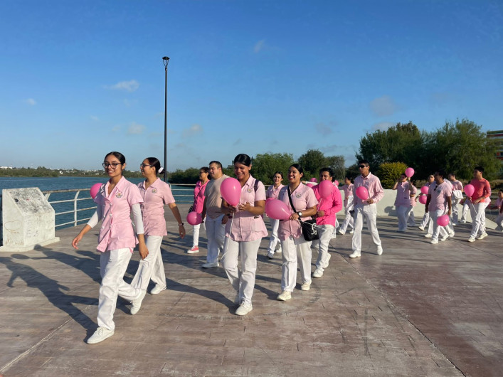 Concluyen actividades por el cáncer de mama con caminata