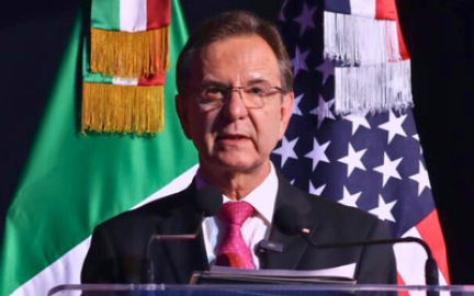 Esteban Moctezuma se mantendrá como embajador en EU